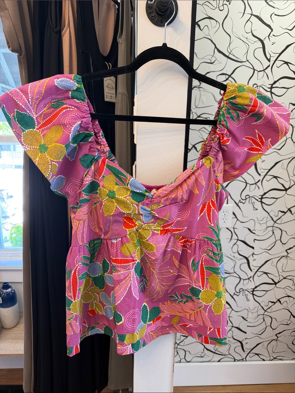 Listicle Pink Floral Crop Top with Puff Sleeves